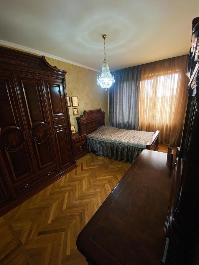 Большая Четырехкомнатная Квартира С Двумя Балконами У Моря В Центре Сухума,В Абхазии 苏呼米 外观 照片