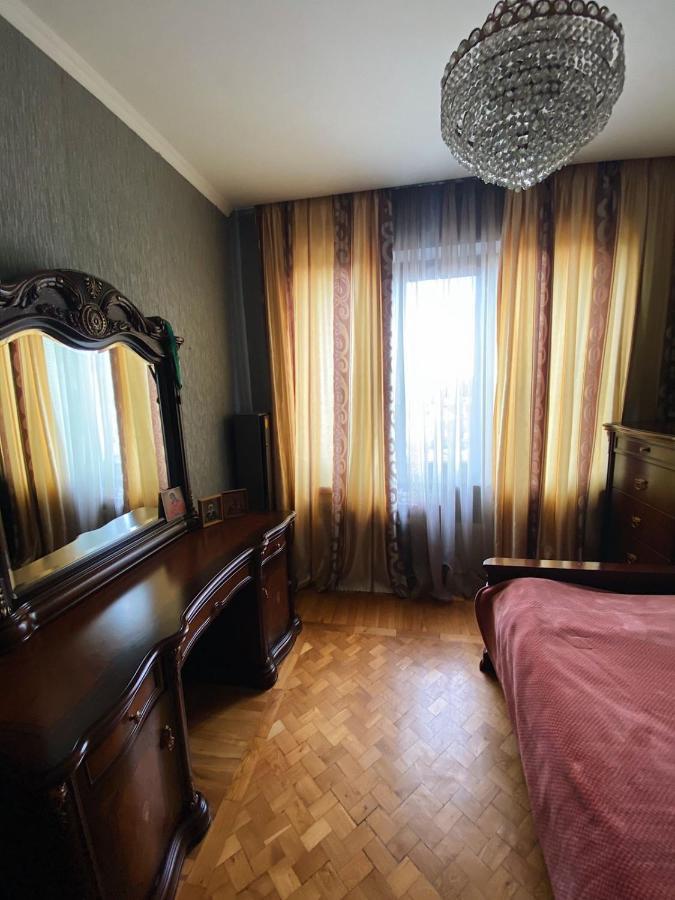 Большая Четырехкомнатная Квартира С Двумя Балконами У Моря В Центре Сухума,В Абхазии 苏呼米 外观 照片